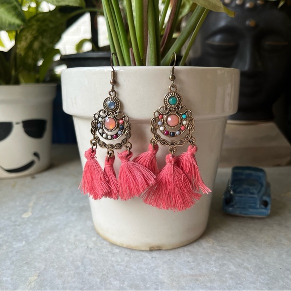 SOLD ❌ NWOT Multicolour Boho Tassel Earrings - Picture 7 of 7
